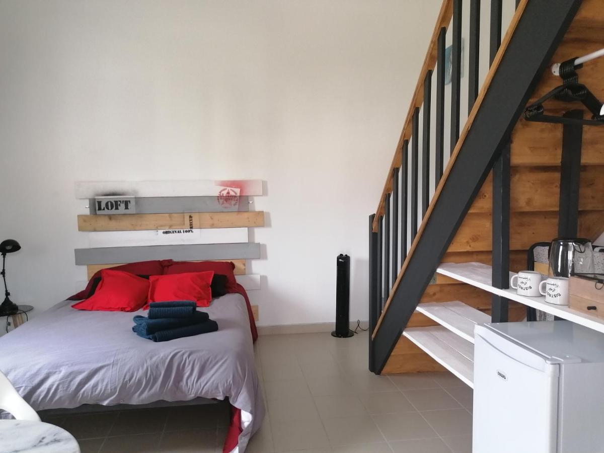 Le Petit Radieux Gémozac Esterno foto